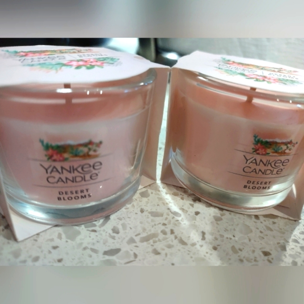 NWT Two (2) Yankee Desert Blooms Candles